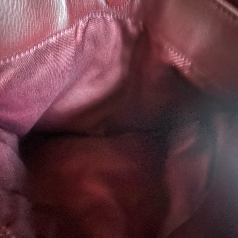 ili Genuine Leather - Picture 7 of 7